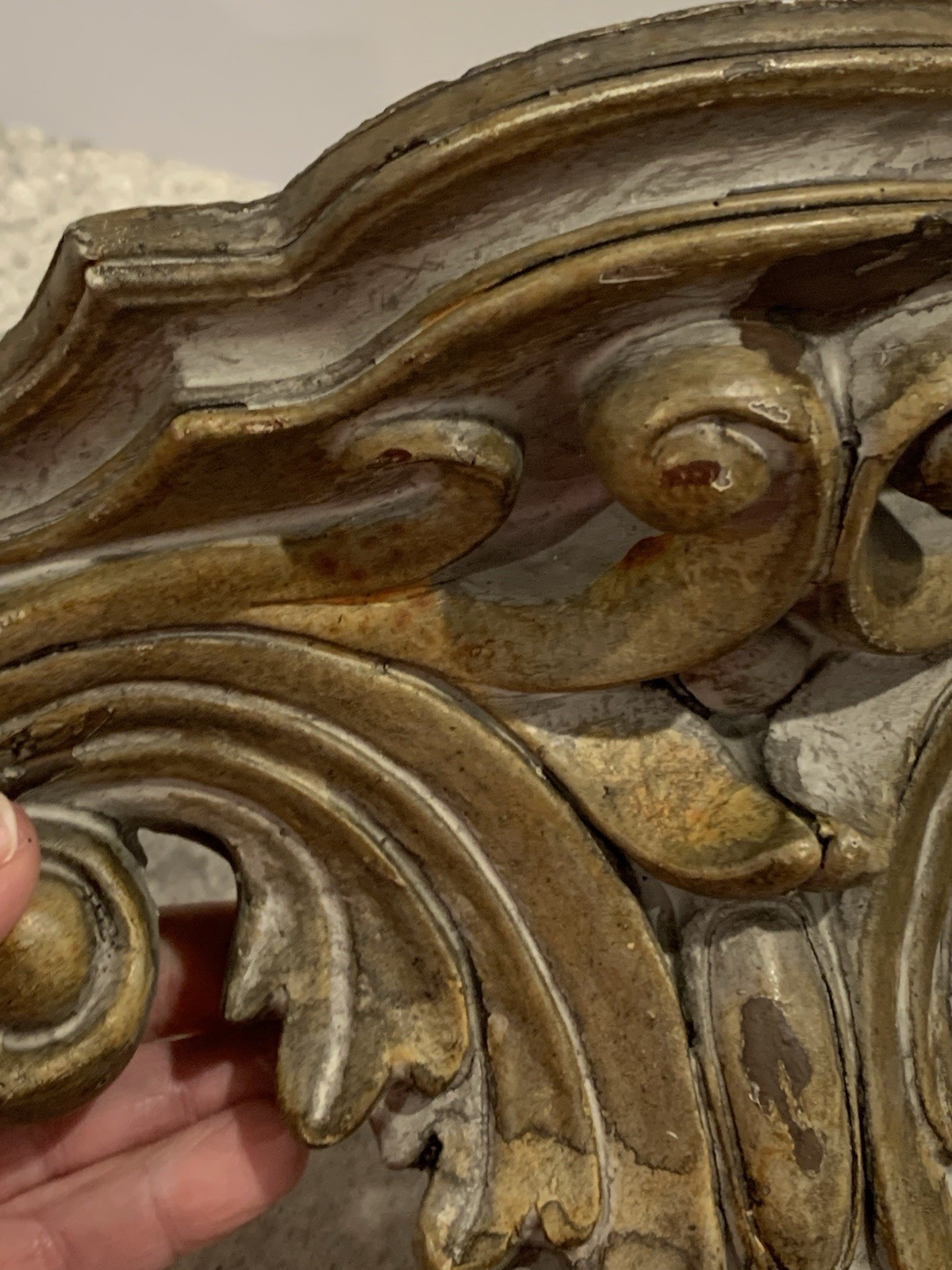 Gorgeous Vintage Wall Mount Shelf Sconce Acanthus Leaf Scrolls Resin 12”x 10”
