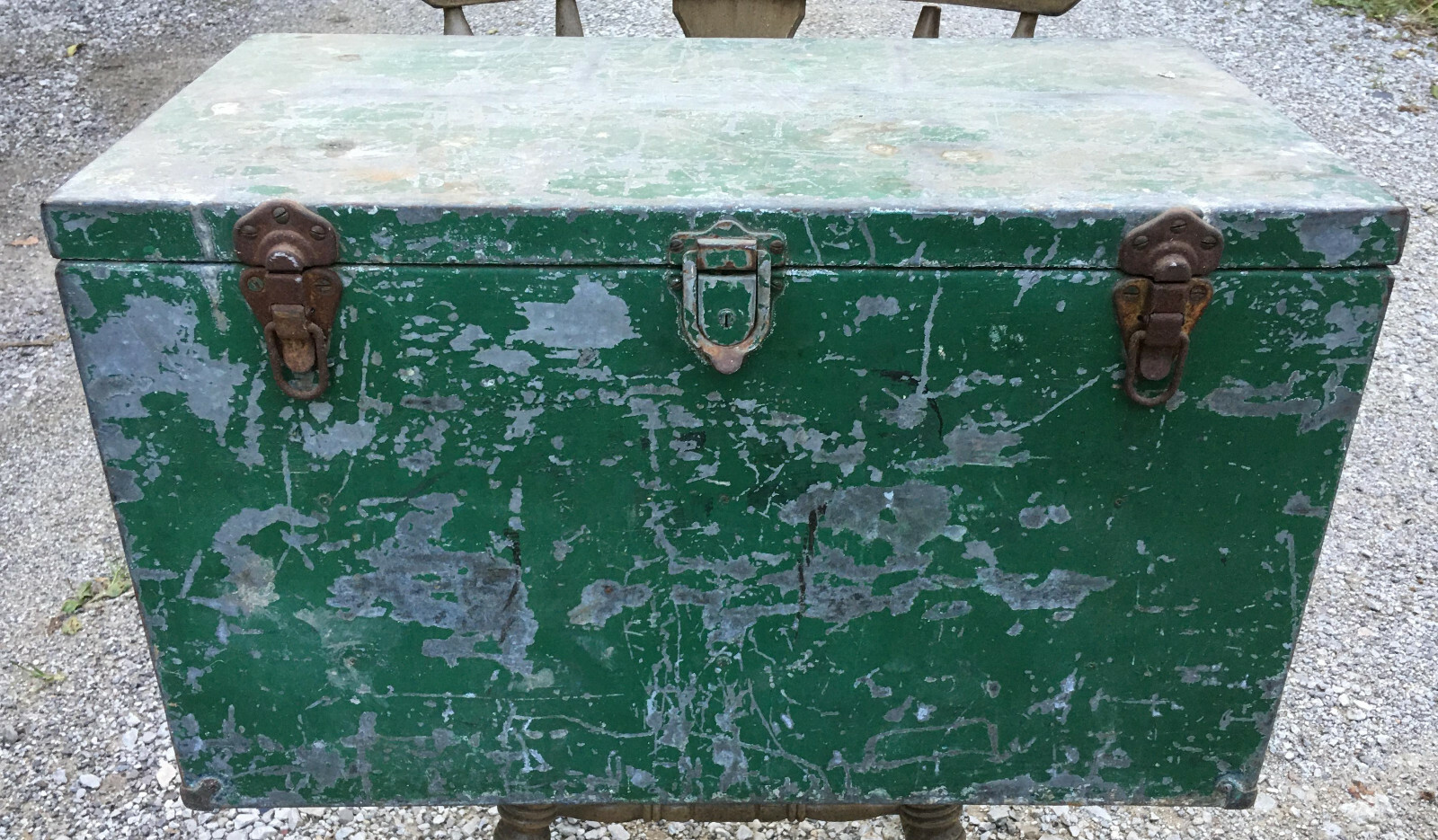 Galvanized Metal Green 26 x 14 x 15 Ice Chest Cooler 65lb vintage tool box trunk