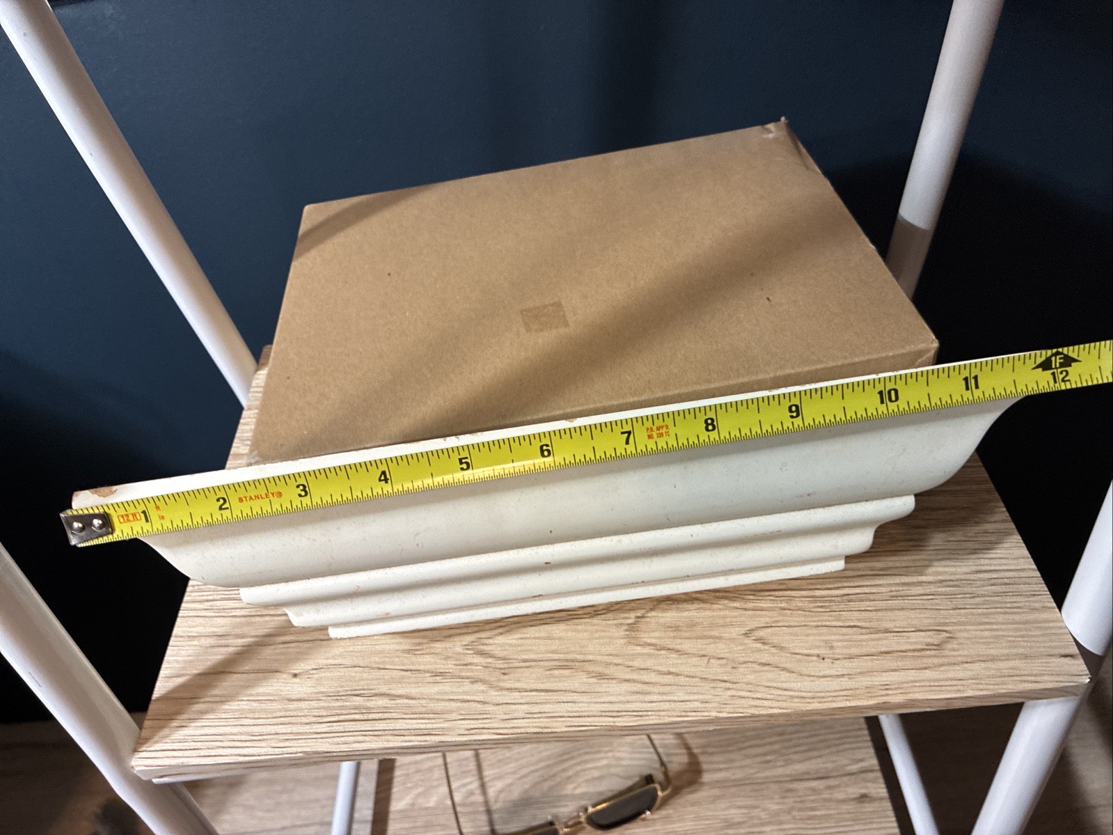 12’’ White Crown Molding Wood Composite Floating Wall Shelf – EUC