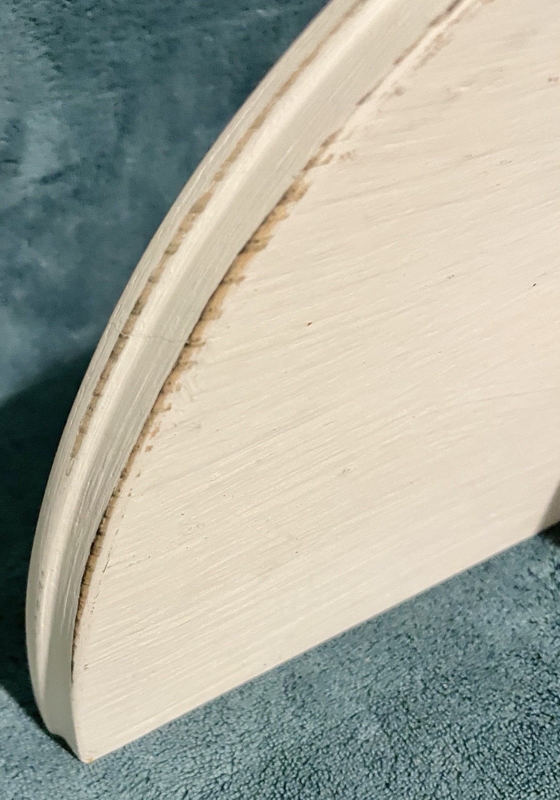 VINTAGE WHITE PINE WOOD HALF MOON WALL SHELF LIGHTLY DISTRESSED COUNTRY PRIM