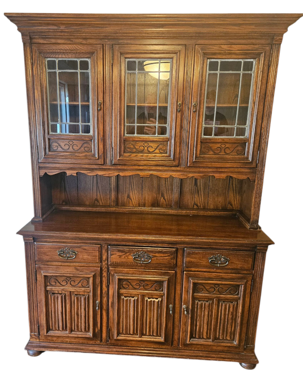 Ethan Allen Hutch China Cabinet Royal Charter Oak Leaded Glass Jacobean