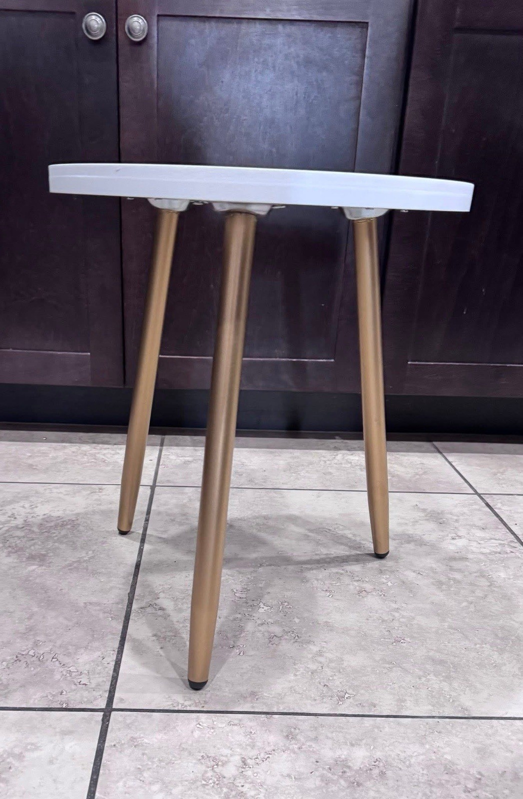 Round White Side/End Table w/ Gold Metal Legs 14.96in x 14.96in x 17.52in