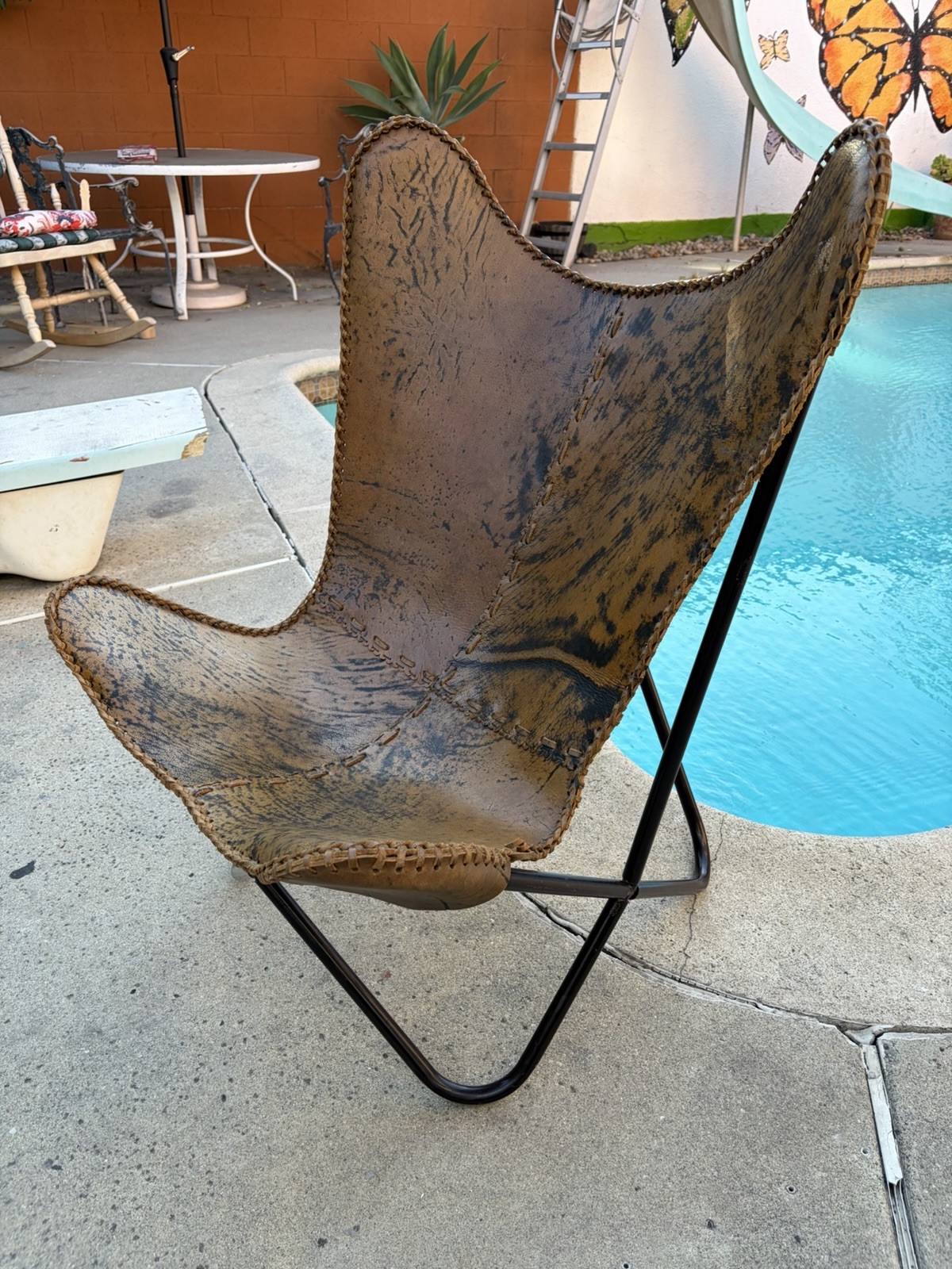 Brown Leather Butterfly Chair w/ Arms, Black Metal Frame, Distressed 250 lb